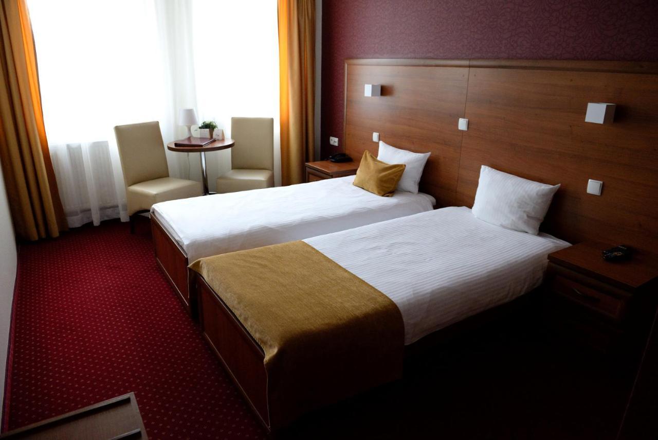 Quest Hotel - Dawniej Hotel Planeta Brzesko Exteriör bild