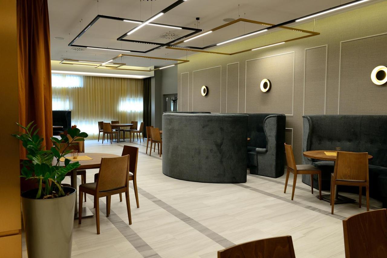 Quest Hotel - Dawniej Hotel Planeta Brzesko Exteriör bild