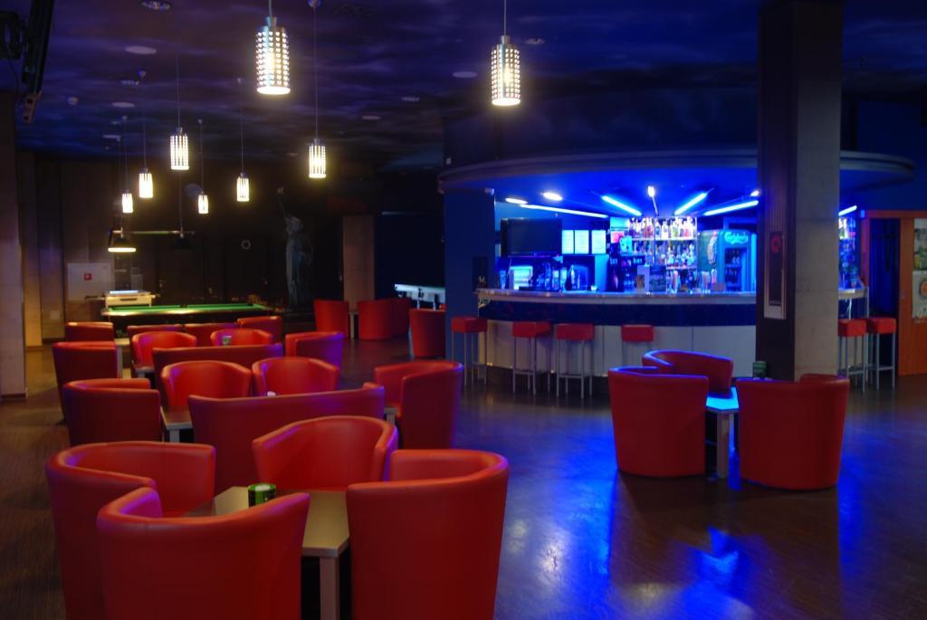 Quest Hotel - Dawniej Hotel Planeta Brzesko Exteriör bild